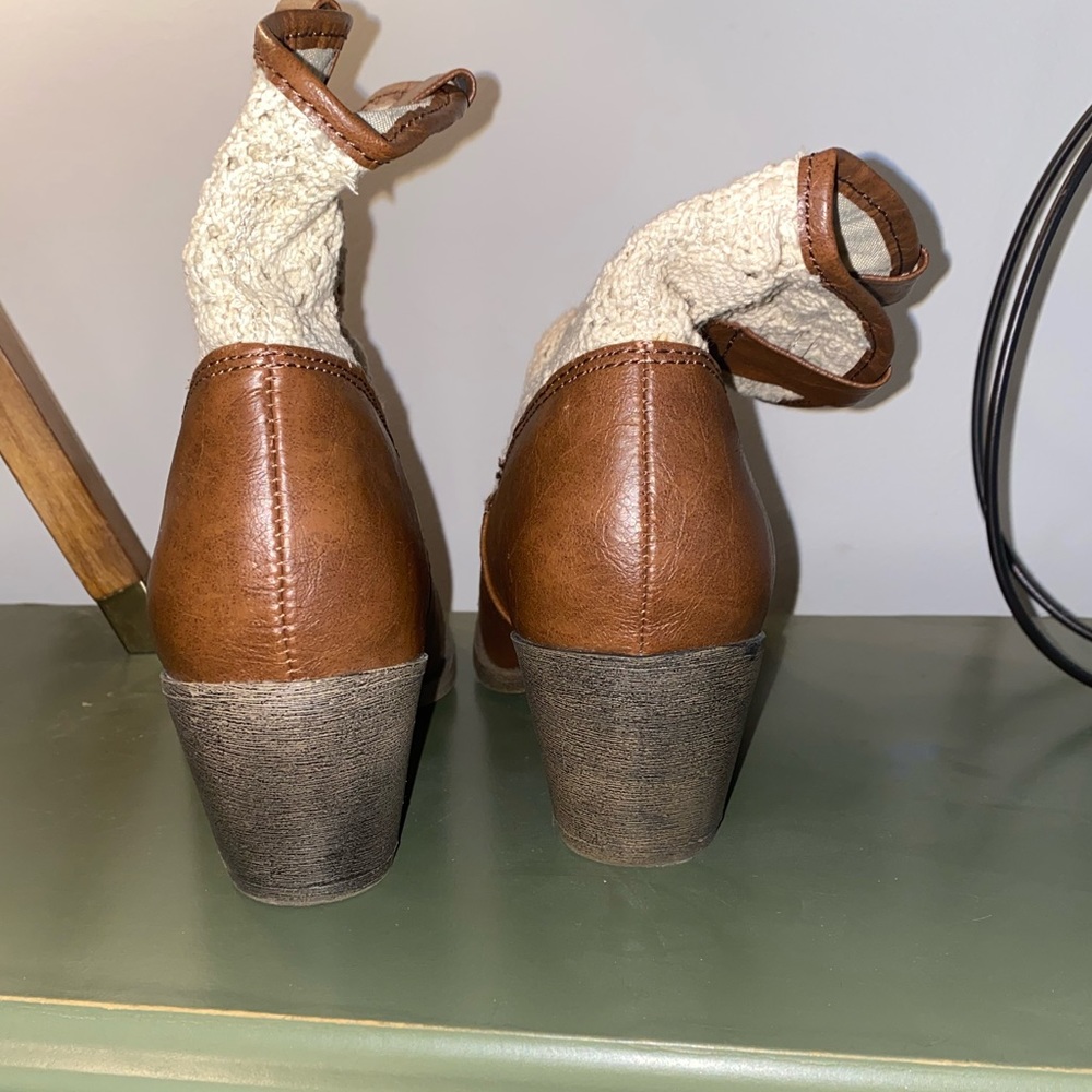 Booties - Picture 4 of 4